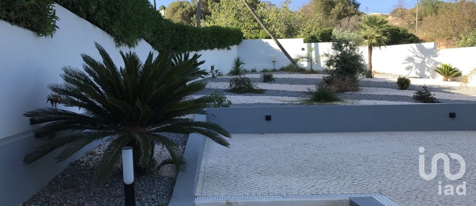 Moradia T3 em Albufeira e Olhos de Água de 369 m²