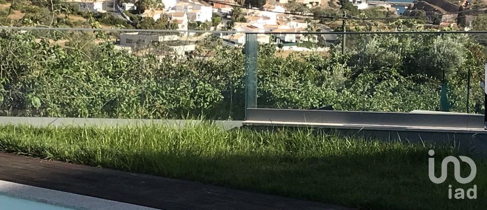 Moradia T3 em Albufeira e Olhos de Água de 369 m²