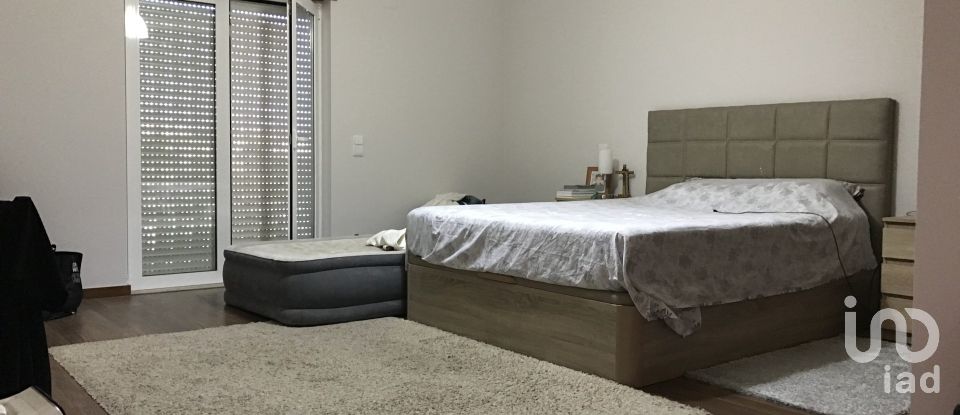 Moradia T3 em Albufeira e Olhos de Água de 369 m²