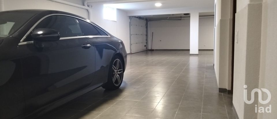 Moradia T3 em Albufeira e Olhos de Água de 369 m²