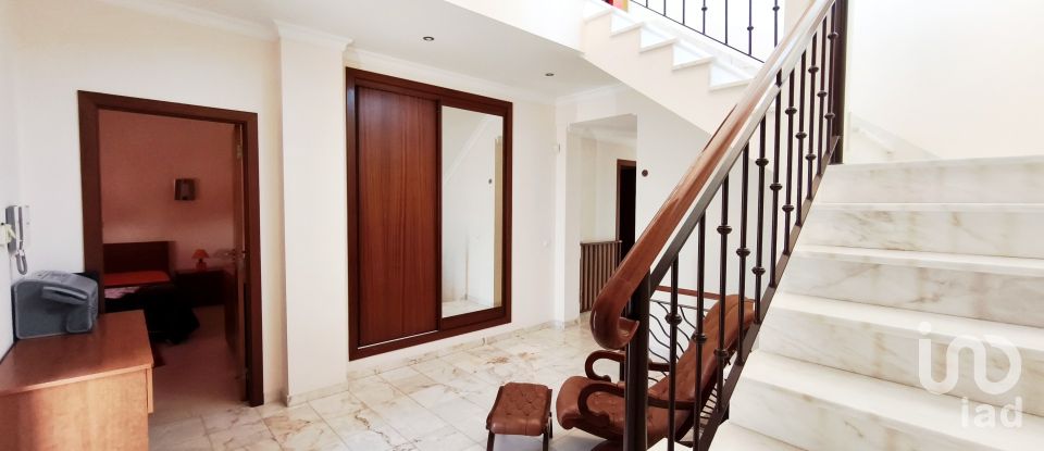 Moradia T4 em Vila Nova de Cacela de 233 m²