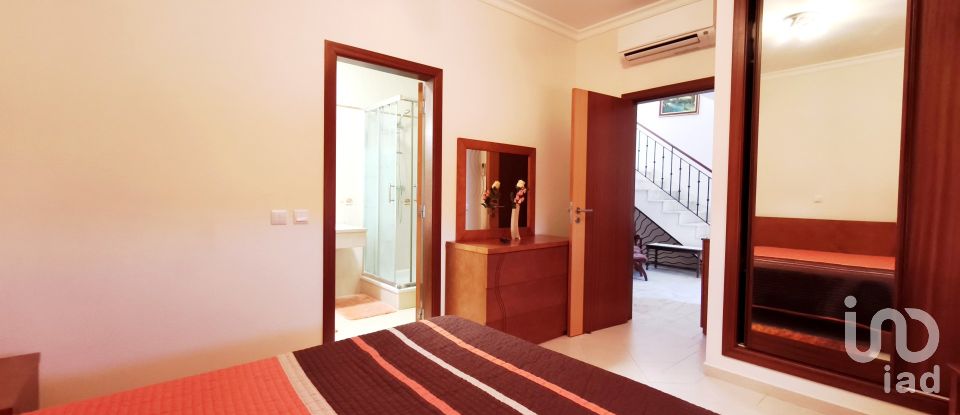 Moradia T4 em Vila Nova de Cacela de 233 m²