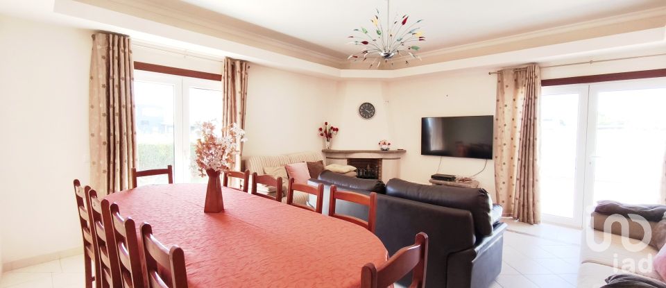 Moradia T4 em Vila Nova de Cacela de 233 m²