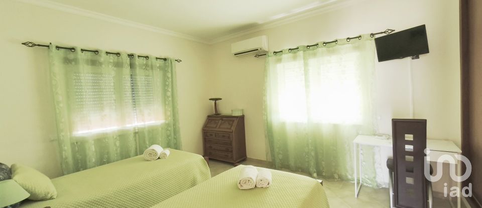 Moradia T4 em Vila Nova de Cacela de 233 m²