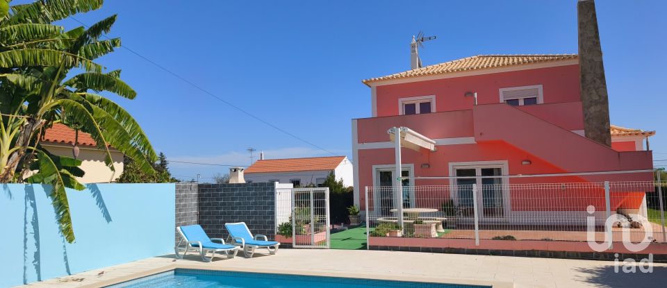 Moradia T4 em Vila Nova de Cacela de 233 m²