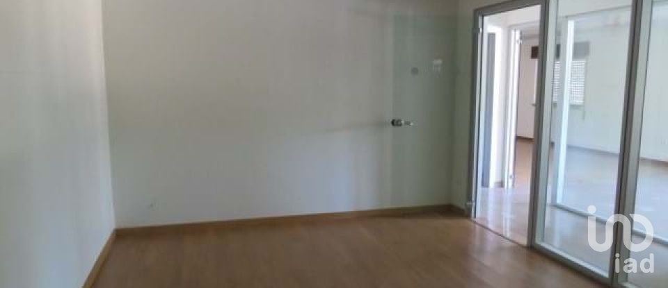 Shop / premises commercial in Muge of 5,460 m²