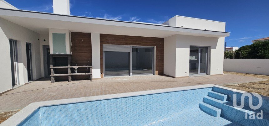 Maison T4 à Azeitão (São Lourenço e São Simão) de 200 m²