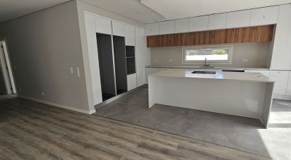 House/villa T4 in Azeitão (São Lourenço e São Simão) of 200 m²