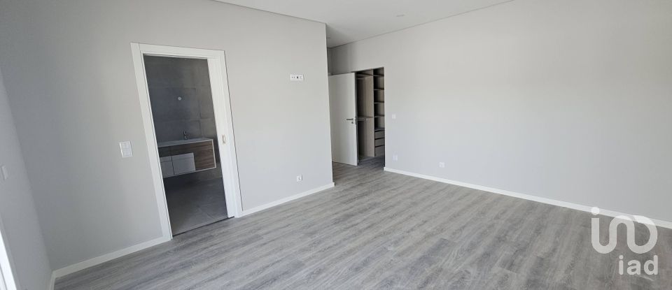 Maison T4 à Azeitão (São Lourenço e São Simão) de 200 m²