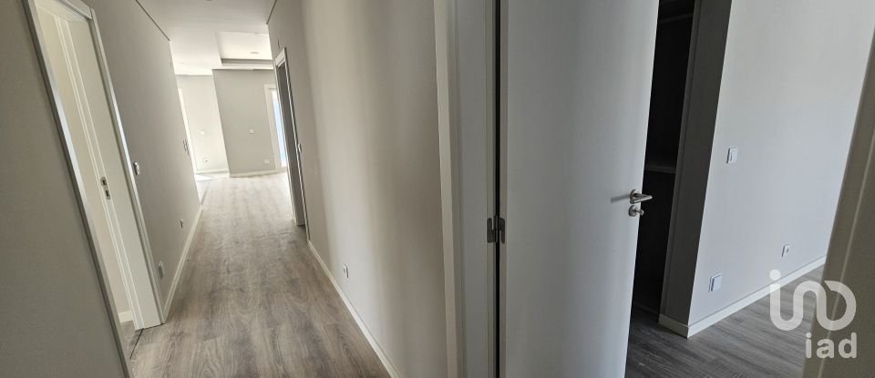 Maison T4 à Azeitão (São Lourenço e São Simão) de 200 m²