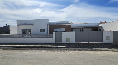 House/villa T4 in Azeitão (São Lourenço e São Simão) of 200 m²