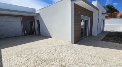 House/villa T4 in Azeitão (São Lourenço e São Simão) of 200 m²