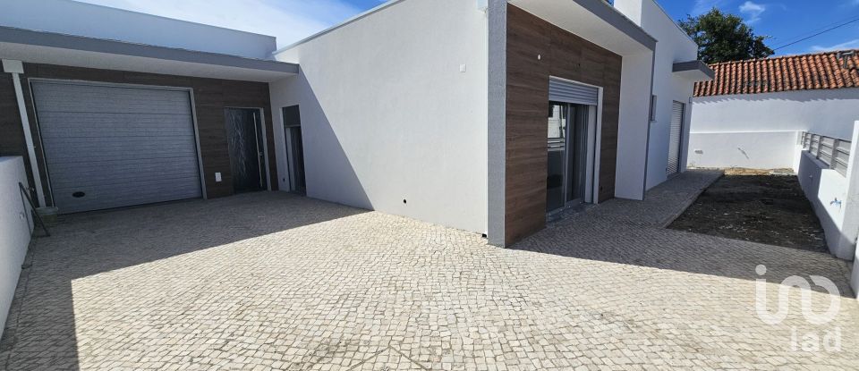 Casa / moradia T4 em Azeitão (São Lourenço e São Simão) de 200 m²