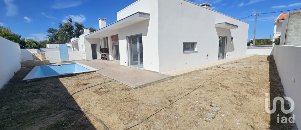 Casa / moradia T4 em Azeitão (São Lourenço e São Simão) de 200 m²
