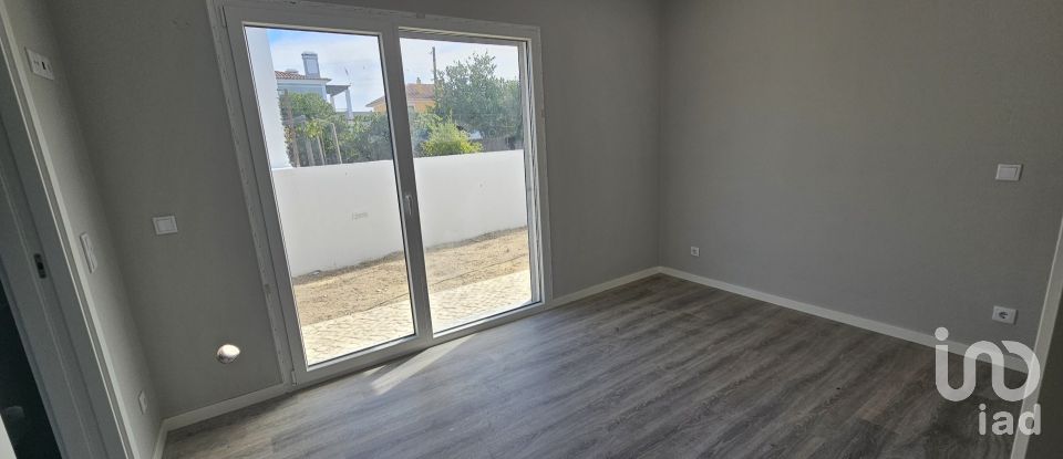 Casa / moradia T4 em Azeitão (São Lourenço e São Simão) de 200 m²