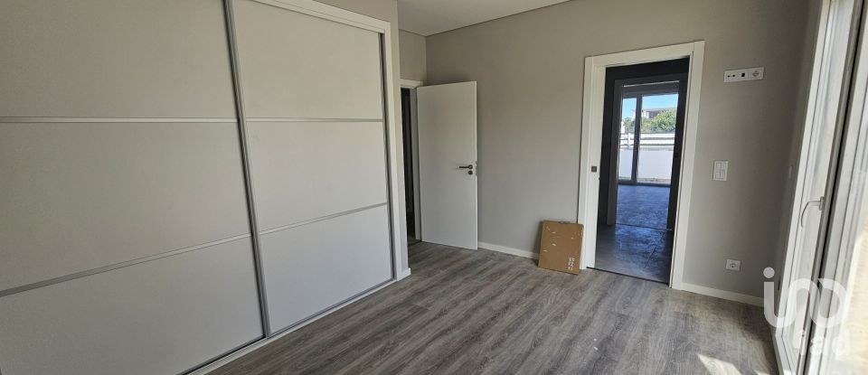 Casa / moradia T4 em Azeitão (São Lourenço e São Simão) de 200 m²