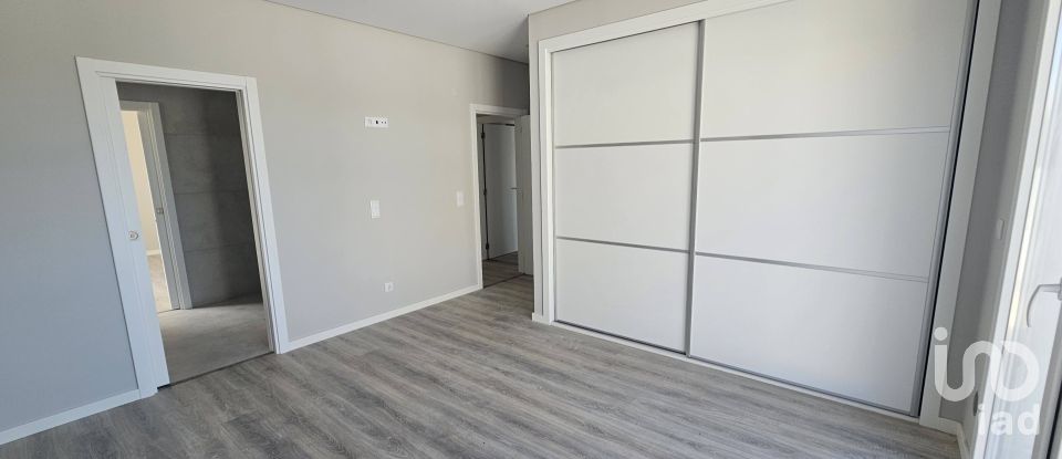 Casa / moradia T4 em Azeitão (São Lourenço e São Simão) de 200 m²