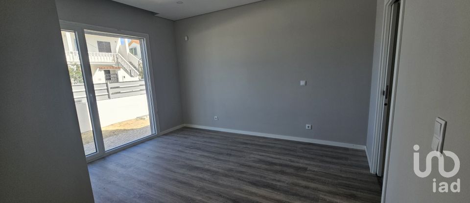 Casa / moradia T4 em Azeitão (São Lourenço e São Simão) de 200 m²