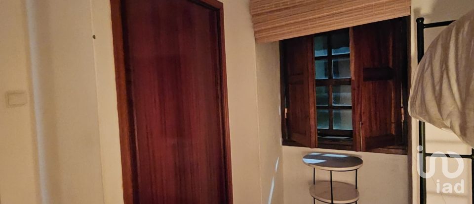 Maison de village T3 à Açoreira de 98 m²