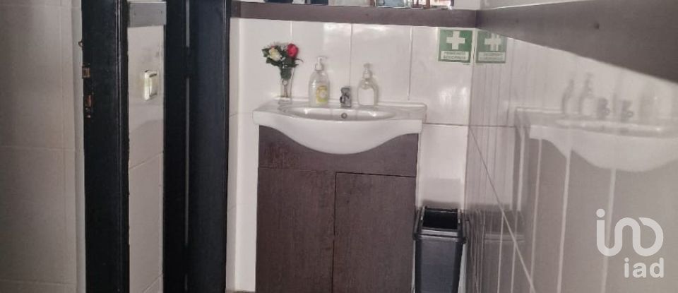 Boutique/Local commercial à Olhão de 87 m²