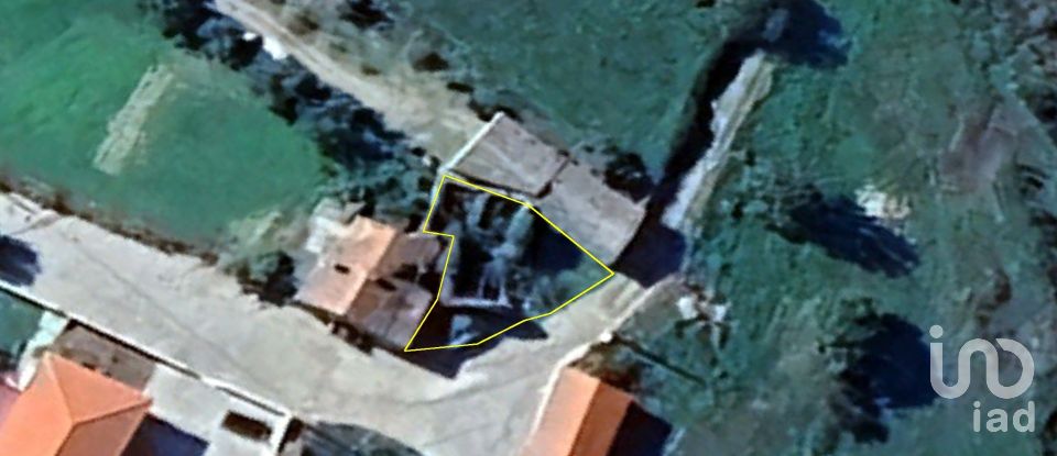 Maison rustique T0 à São João da Fresta de 81 m²