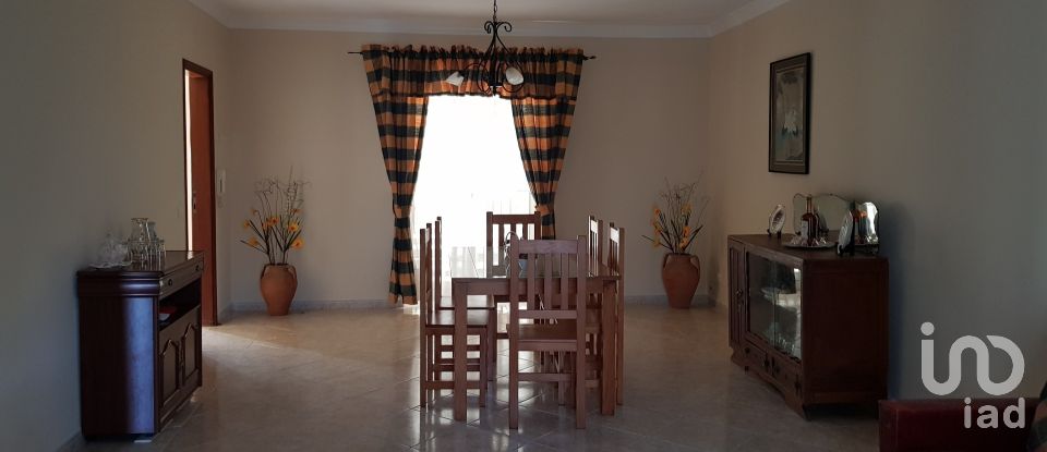 House T4 in Boliqueime of 216 m²