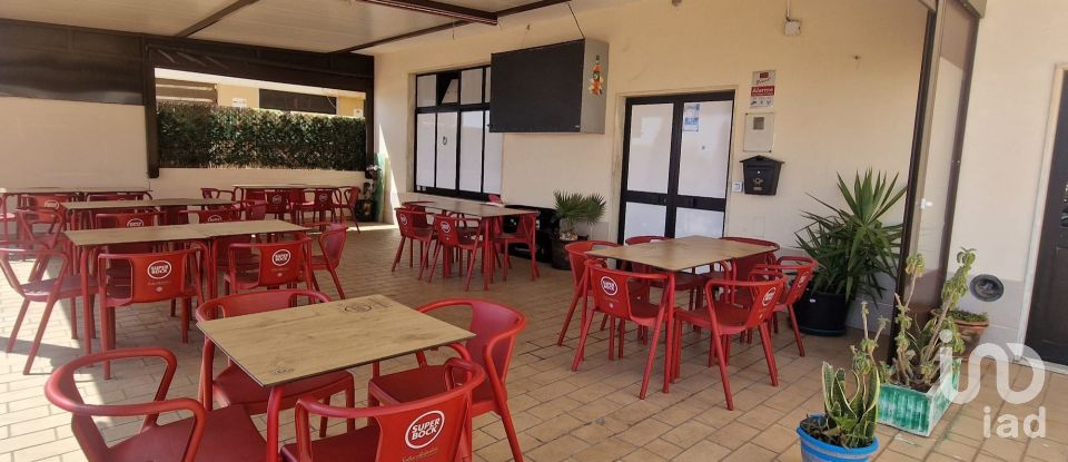 Boutique/Local commercial à Quarteira de 150 m²