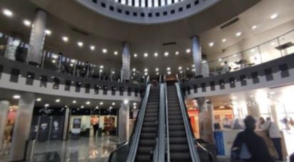 Boutique/Local commercial à Cidade da Maia de 80 m²