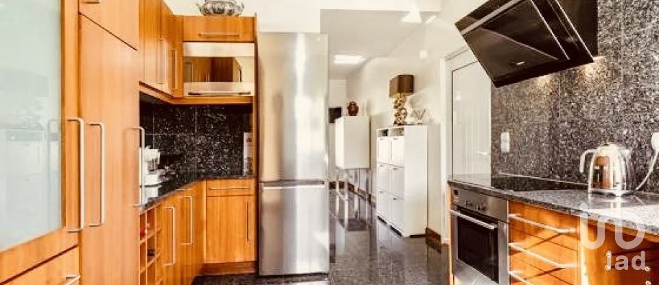 Moradia T4 em Quinta do Conde de 251 m²