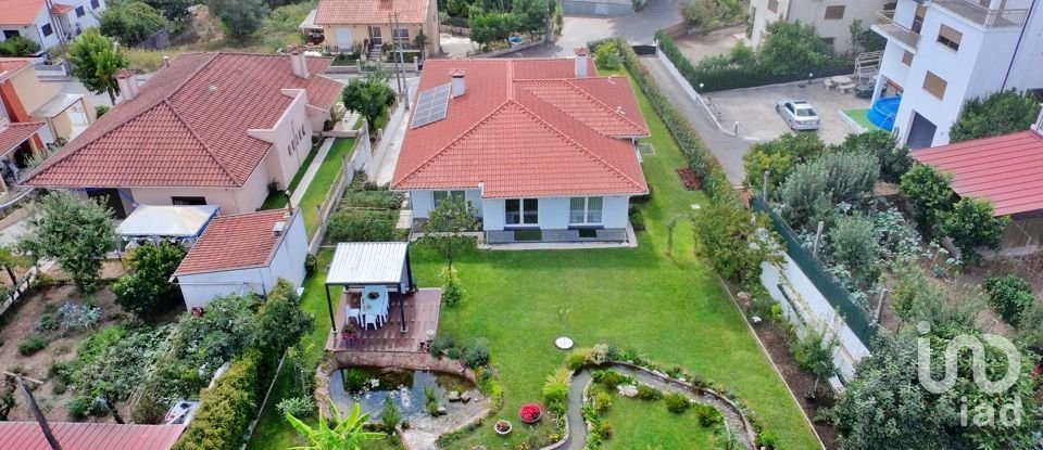 Maison T4 à Vilaça e Fradelos de 394 m²