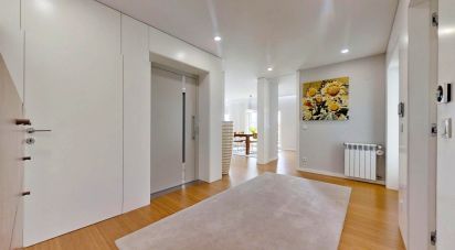 House T4 in Vilaça e Fradelos of 394 m²