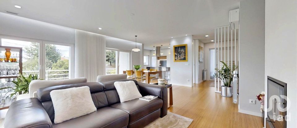 Maison T4 à Vilaça e Fradelos de 394 m²