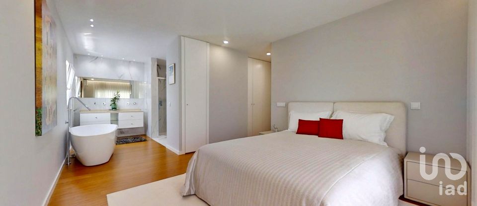 Maison T4 à Vilaça e Fradelos de 394 m²