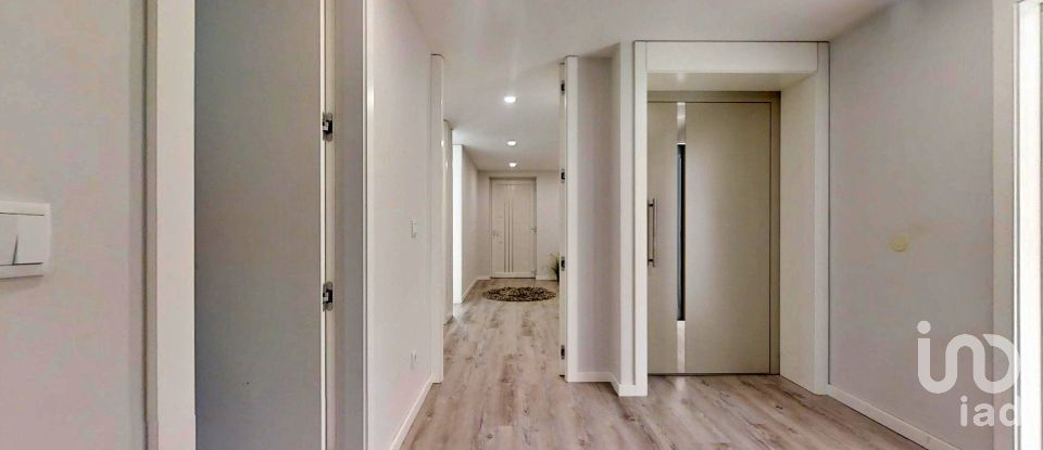 Maison T4 à Vilaça e Fradelos de 394 m²