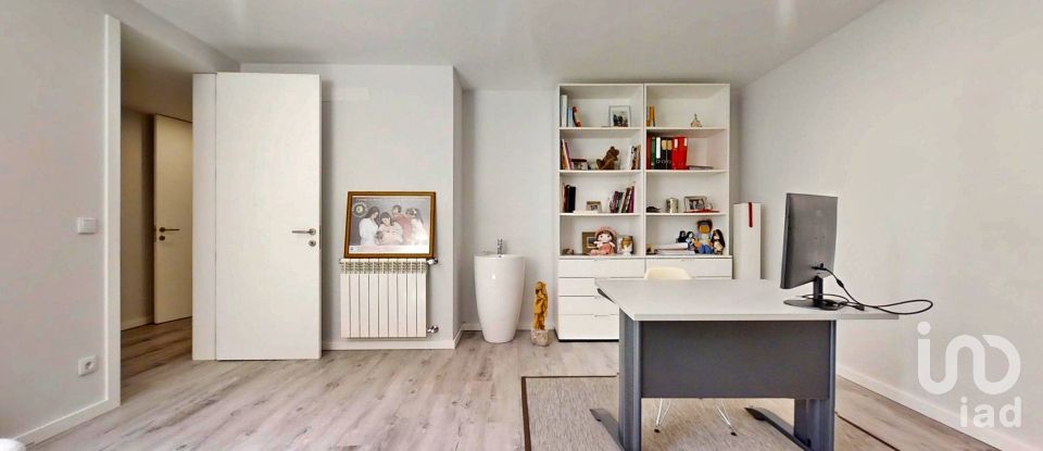 Maison T4 à Vilaça e Fradelos de 394 m²