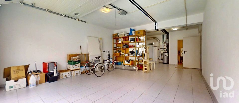 Maison T4 à Vilaça e Fradelos de 394 m²