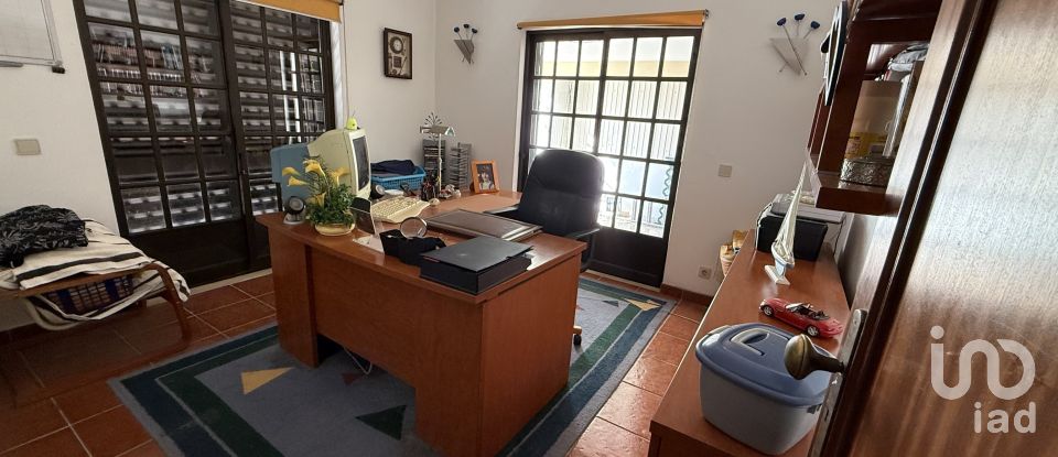 Moradia T3 em Alcantarilha e Pêra de 186 m²