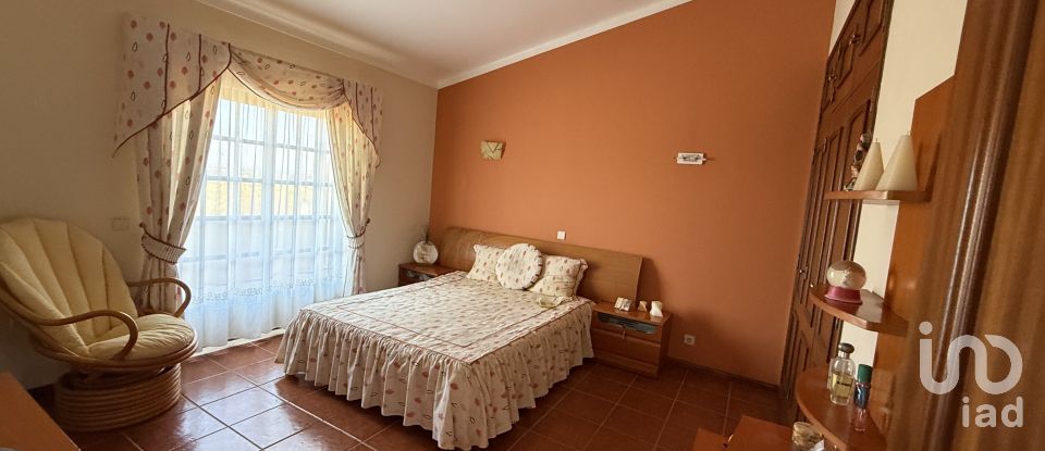 Moradia T3 em Alcantarilha e Pêra de 186 m²