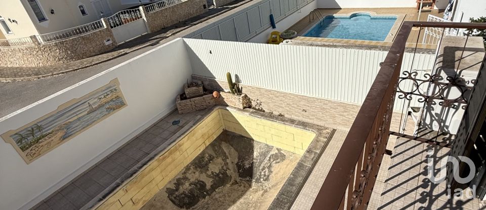 Moradia T3 em Alcantarilha e Pêra de 186 m²