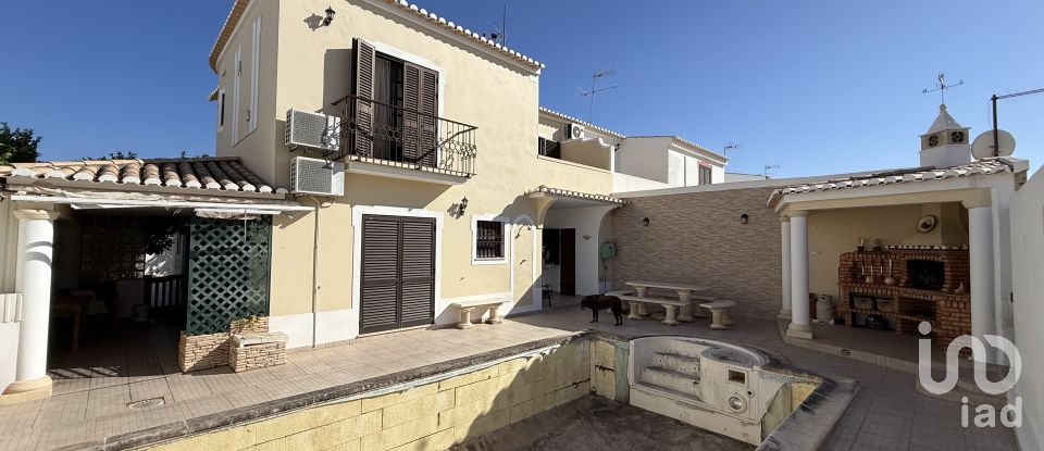 Moradia T3 em Alcantarilha e Pêra de 186 m²