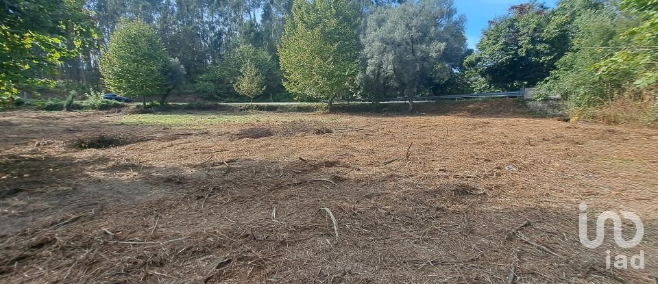 Terreno em Dossãos de 1 740 m²