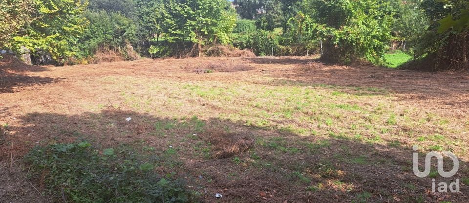 Terreno em Dossãos de 1 740 m²