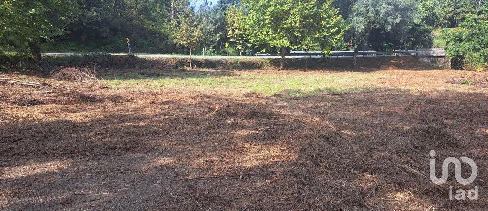 Terreno em Dossãos de 1 740 m²