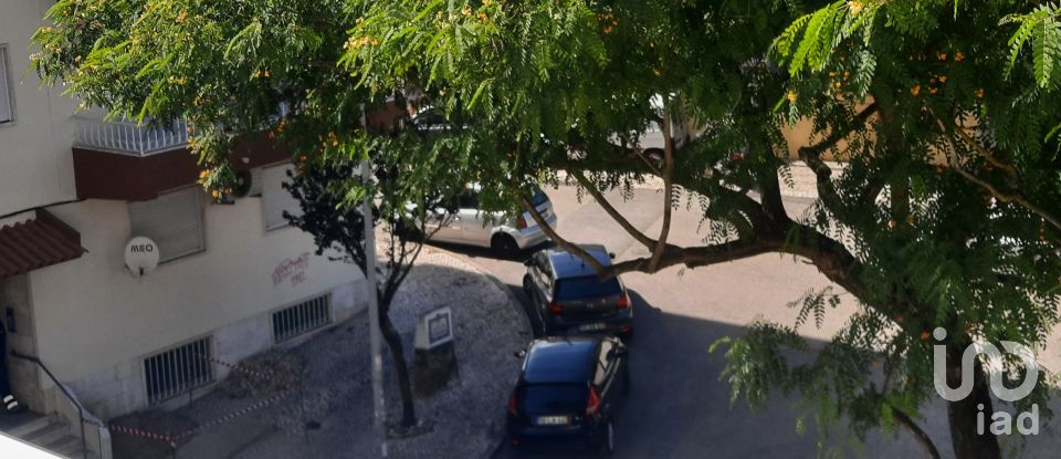 Apartment T4 in Cascais e Estoril of 198 m²