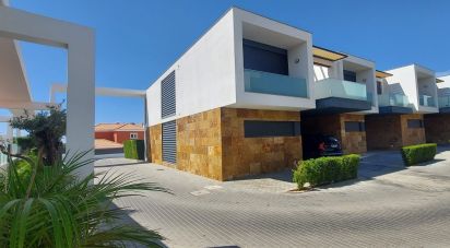 House T4 in Albufeira e Olhos de Água of 373 m²