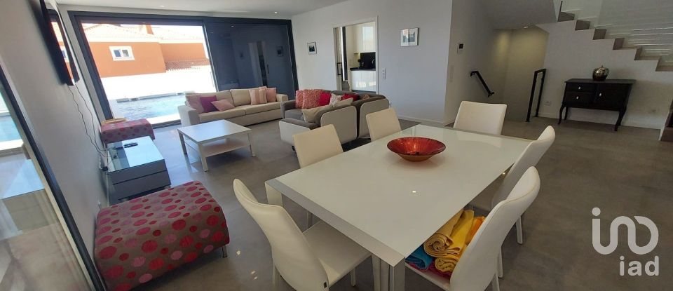Maison T4 à Albufeira e Olhos de Água de 373 m²