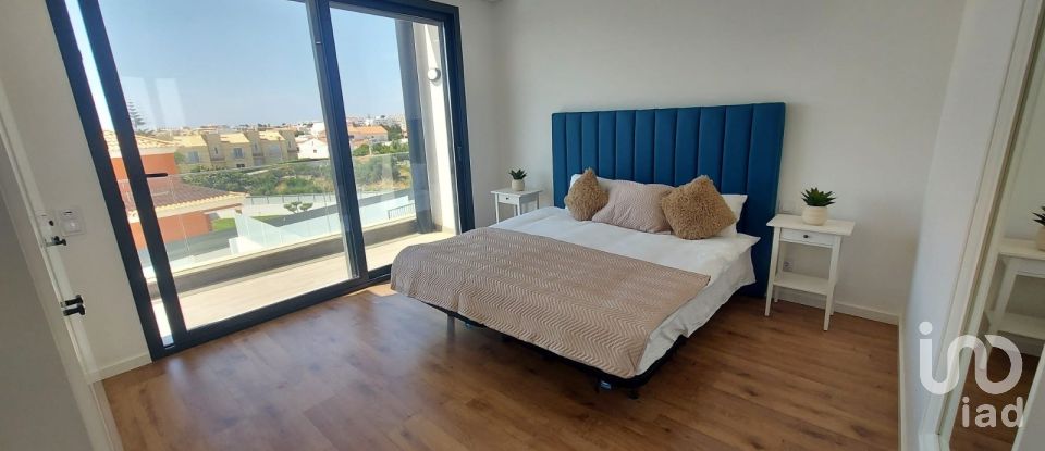 Maison T4 à Albufeira e Olhos de Água de 373 m²