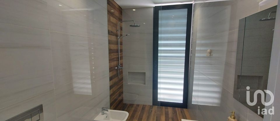 Maison T4 à Albufeira e Olhos de Água de 373 m²