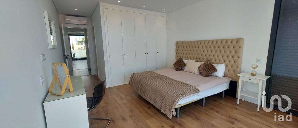 Maison T4 à Albufeira e Olhos de Água de 373 m²