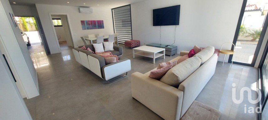 Maison T4 à Albufeira e Olhos de Água de 373 m²